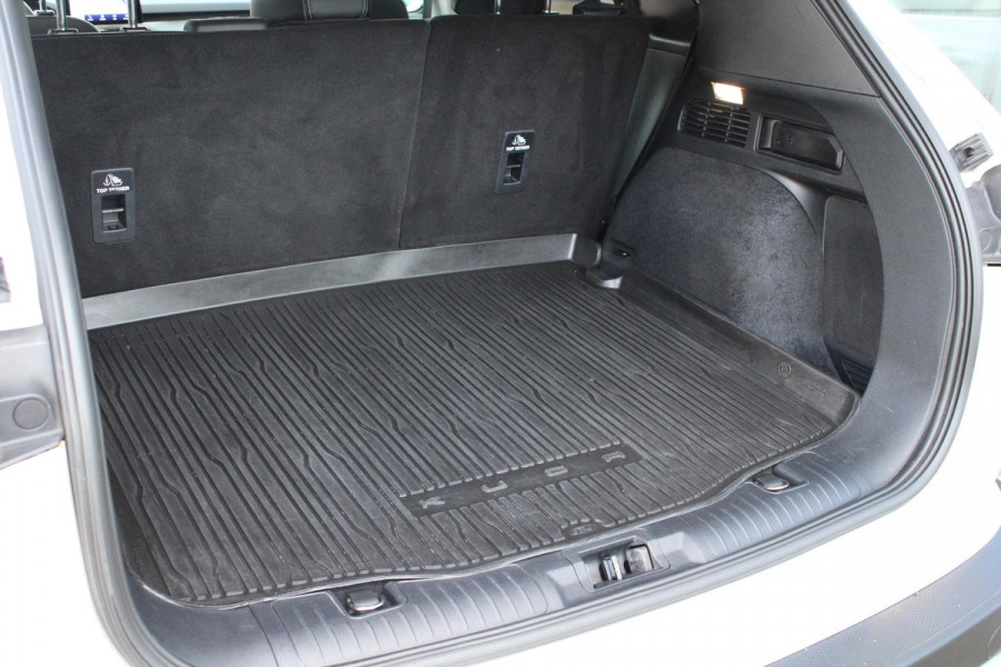 Ford Kuga 2.5 PHEV Titanium X | Panoramadak | Adaptive cruise control | Winter Pack | Elektrische achterklep | Half leder | Bang&Olufsen