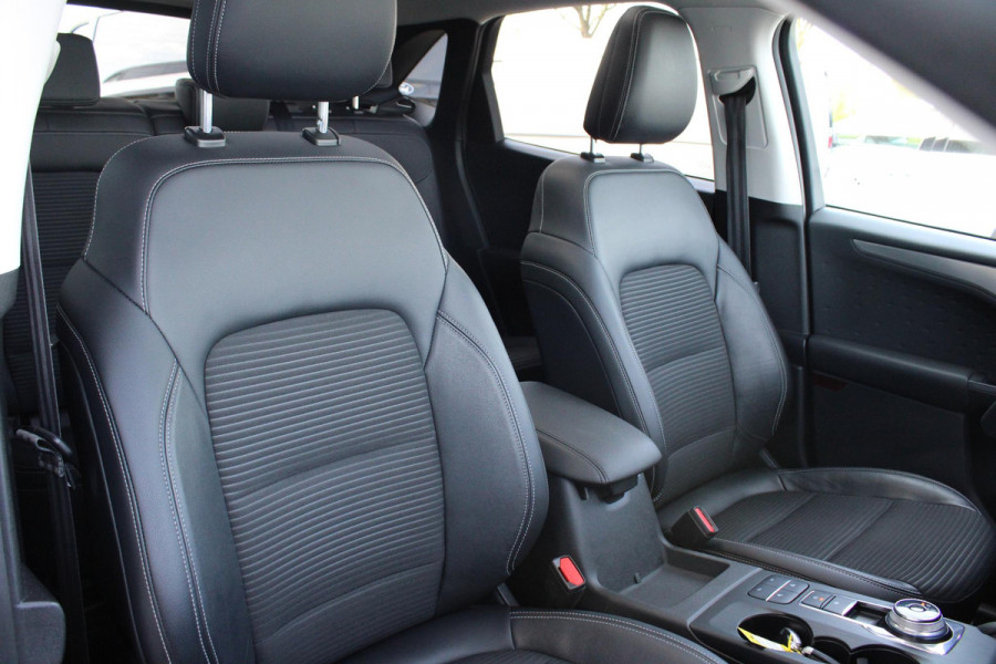Ford Kuga 2.5 PHEV Titanium X | Panoramadak | Adaptive cruise control | Winter Pack | Elektrische achterklep | Half leder | Bang&Olufsen