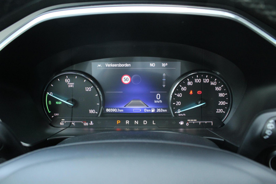Ford Kuga 2.5 PHEV Titanium X | Panoramadak | Adaptive cruise control | Winter Pack | Elektrische achterklep | Half leder | Bang&Olufsen