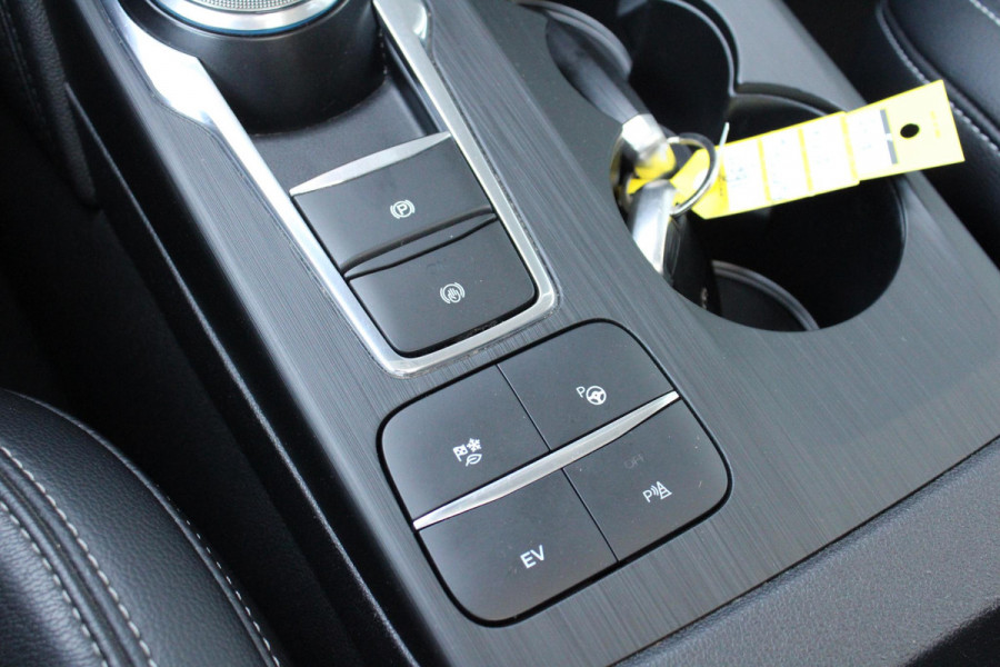 Ford Kuga 2.5 PHEV Titanium X | Panoramadak | Adaptive cruise control | Winter Pack | Elektrische achterklep | Half leder | Bang&Olufsen