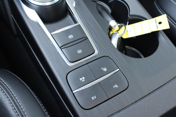 Ford Kuga 2.5 PHEV Titanium X | Panoramadak | Adaptive cruise control | Winter Pack | Elektrische achterklep | Half leder | Bang&Olufsen