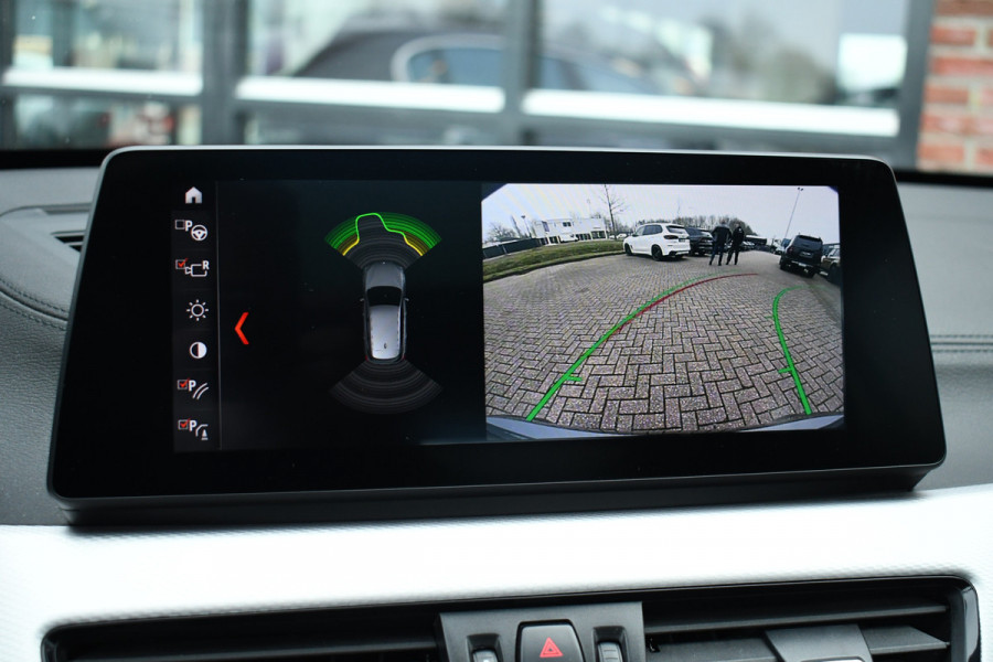 BMW X1 xDrive25e M-Sport Pano HUD ACC Carplay Camera El-Klep