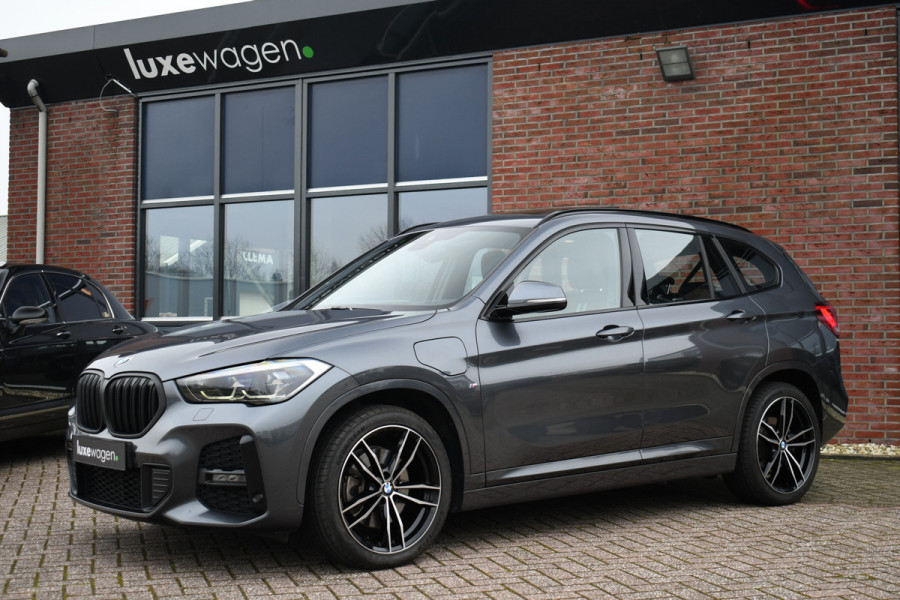 BMW X1 xDrive25e M-Sport Pano HUD ACC Carplay Camera El-Klep