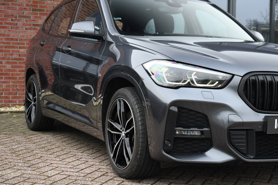 BMW X1 xDrive25e M-Sport Pano HUD ACC Carplay Camera El-Klep