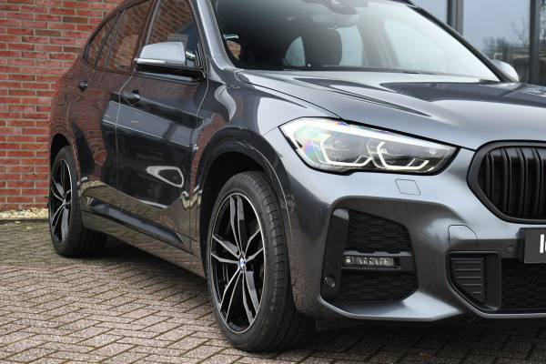 BMW X1 xDrive25e M-Sport Pano HUD ACC Carplay Camera El-Klep