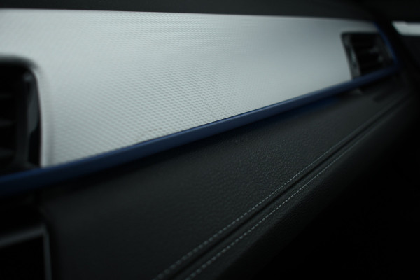 BMW X1 xDrive25e M-Sport Pano HUD ACC Carplay Camera El-Klep