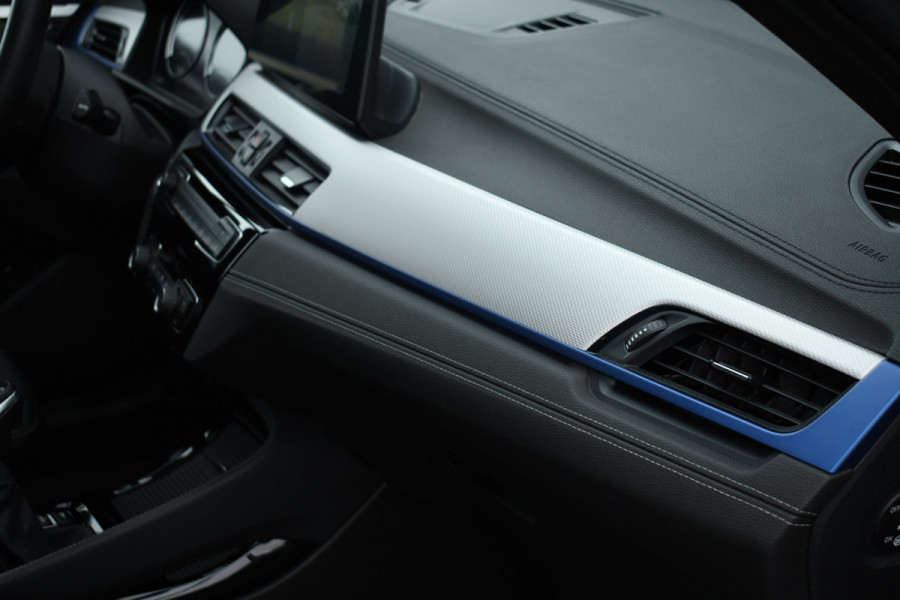 BMW X1 xDrive25e M-Sport Pano HUD ACC Carplay Camera El-Klep
