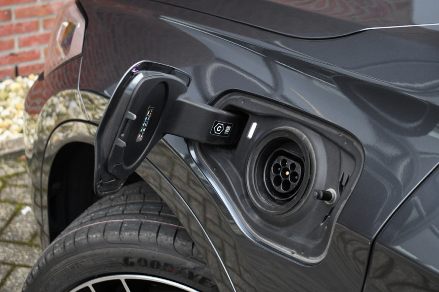 BMW X1 xDrive25e M-Sport Pano HUD ACC Carplay Camera El-Klep
