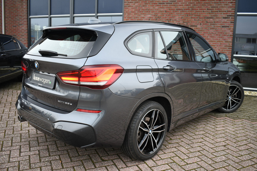 BMW X1 xDrive25e M-Sport Pano HUD ACC Carplay Camera El-Klep