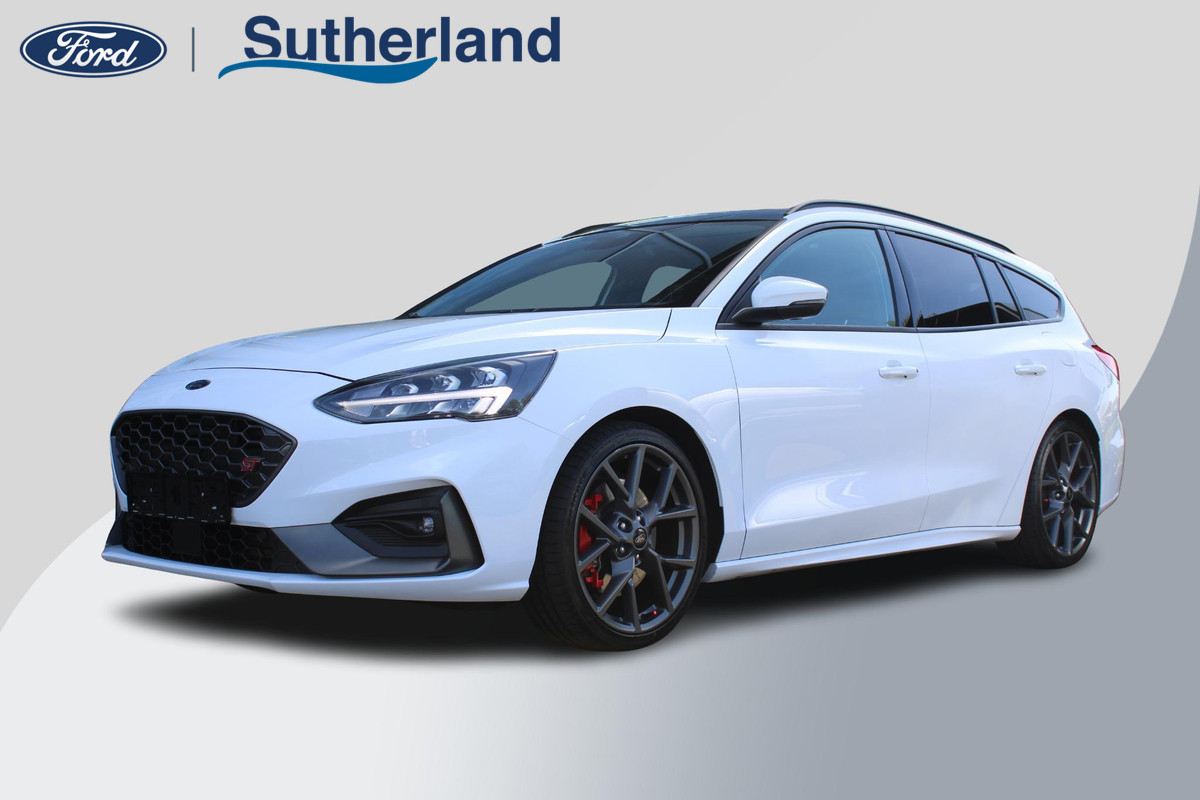 Ford FOCUS Wagon 2.3 EcoBoost ST-3 | Panoramadak | Adaptive cruise control | Winter Pack | Camera | Trekhaak | Elektrische achterklep Ford FOCUS Wagon 2.3 EcoBoost ST-3 | Panoramadak | Adaptive cruise control | Winter Pack | Camera | Trekhaak | Elektrische achterklep