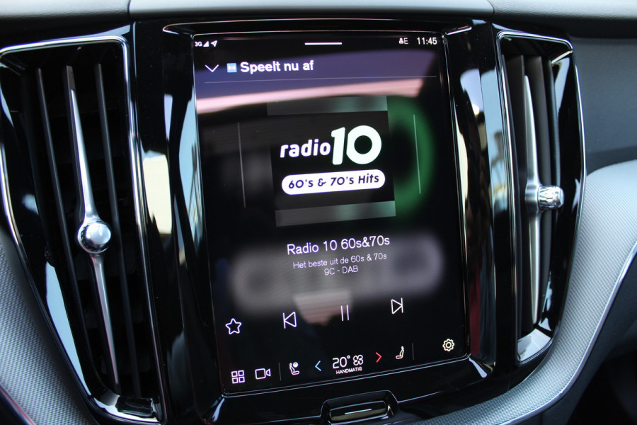 Volvo XC60 2.0 T6 Plug-in hybrid AWD Plus Black Edition | Panoramadak | H&K | 360 camera | Winterpack