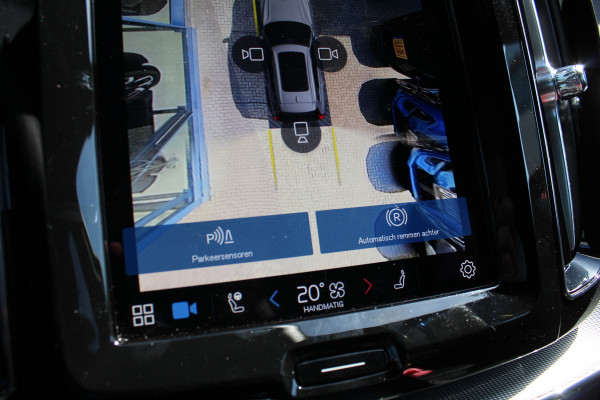 Volvo XC60 2.0 T6 Plug-in hybrid AWD Plus Black Edition | Panoramadak | H&K | 360 camera | Winterpack