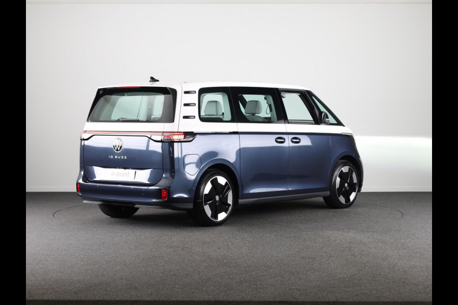 Volkswagen ID. Buzz 1st Max 77kWh 204 pk | Navigatie | Elektr. trekhaak | Parkeersensoren (Park assist) | Rondomzicht camera | Adaptieve cruise control | Stoelverwarming | Elektr. schuifdeuren |