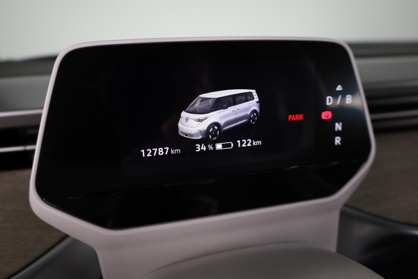 Volkswagen ID. Buzz 1st Max 77kWh 204 pk | Navigatie | Elektr. trekhaak | Parkeersensoren (Park assist) | Rondomzicht camera | Adaptieve cruise control | Stoelverwarming | Elektr. schuifdeuren |
