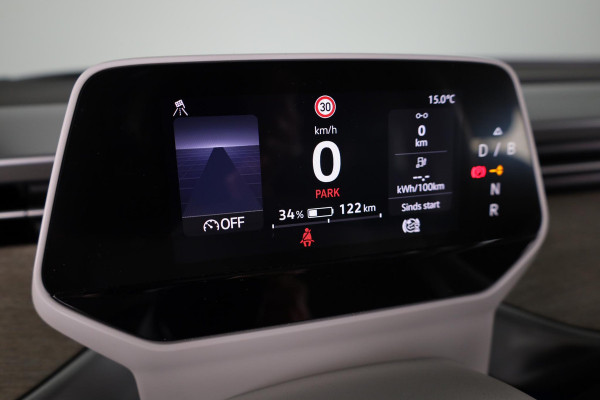 Volkswagen ID. Buzz 1st Max 77kWh 204 pk | Navigatie | Elektr. trekhaak | Parkeersensoren (Park assist) | Rondomzicht camera | Adaptieve cruise control | Stoelverwarming | Elektr. schuifdeuren |