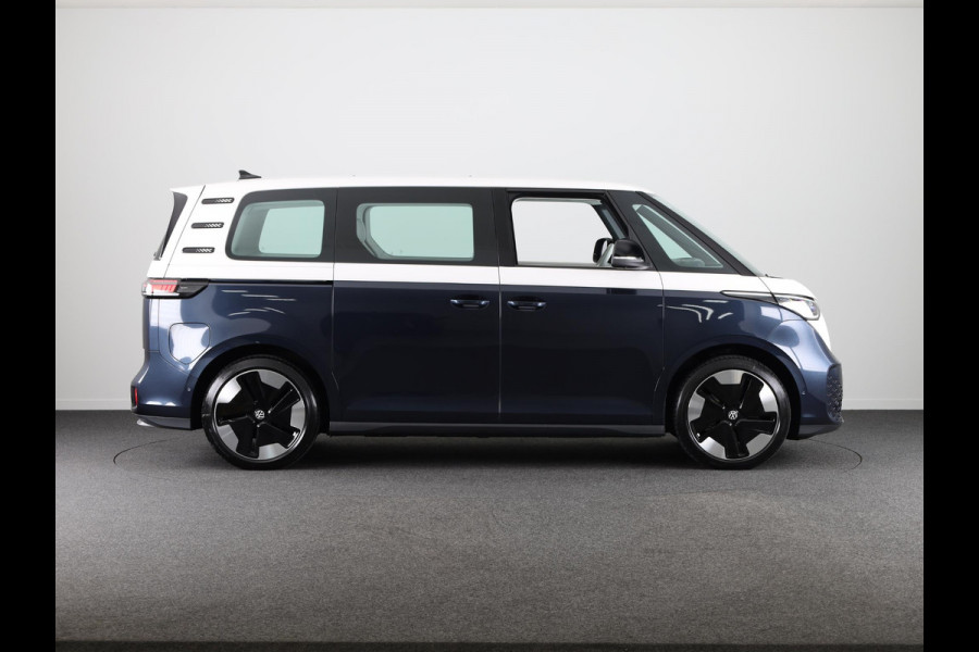 Volkswagen ID. Buzz 1st Max 77kWh 204 pk | Navigatie | Elektr. trekhaak | Parkeersensoren (Park assist) | Rondomzicht camera | Adaptieve cruise control | Stoelverwarming | Elektr. schuifdeuren |