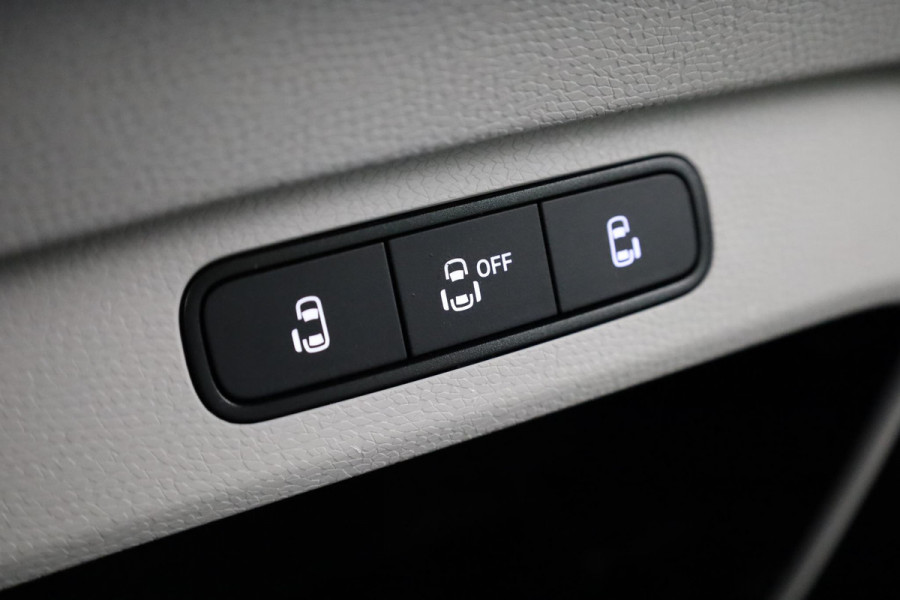 Volkswagen ID. Buzz 1st Max 77kWh 204 pk | Navigatie | Elektr. trekhaak | Parkeersensoren (Park assist) | Rondomzicht camera | Adaptieve cruise control | Stoelverwarming | Elektr. schuifdeuren |