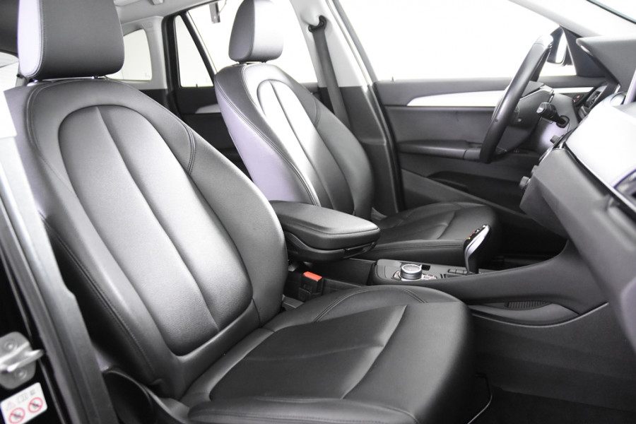 BMW X1 sDrive18i Sport *1ste Eigenaar*Leer*Panoramadak*Parkassist*