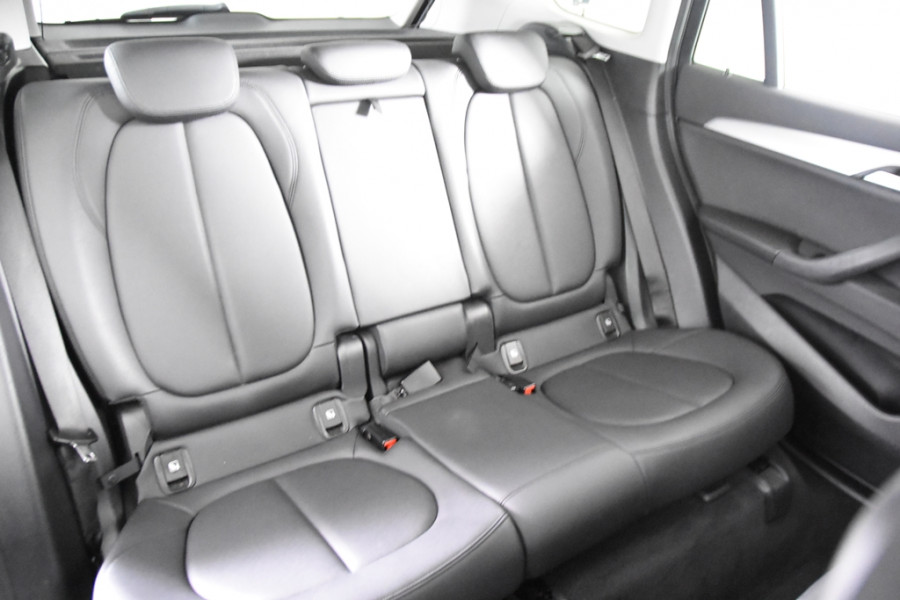 BMW X1 sDrive18i Sport *1ste Eigenaar*Leer*Panoramadak*Parkassist*