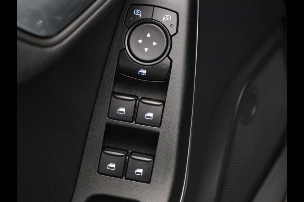 Ford Fiesta 1.0 EcoBoost Hybrid Titanium Cruise | Climate | Carplay | Parkeersens. achter