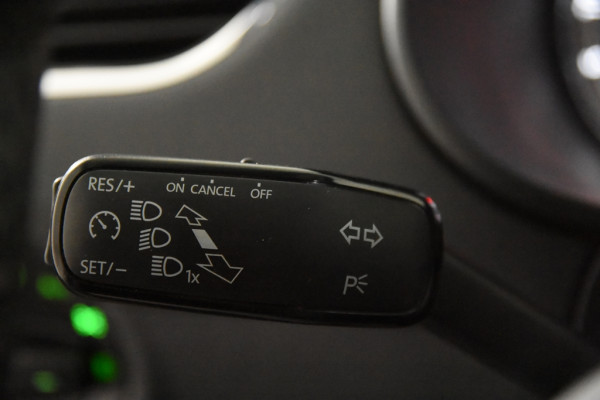 Škoda Octavia Combi 1.6 TDI Greentech Ambition *1ste Eigenaar*Navigatie*Trekhaak*