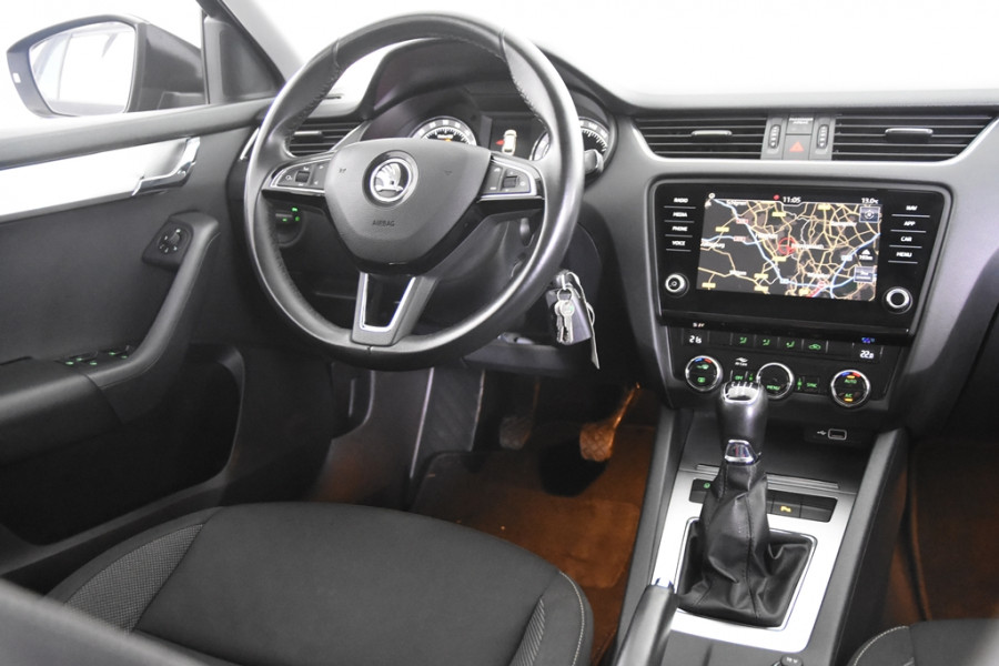 Škoda Octavia Combi 1.6 TDI Greentech Ambition *1ste Eigenaar*Navigatie*Trekhaak*