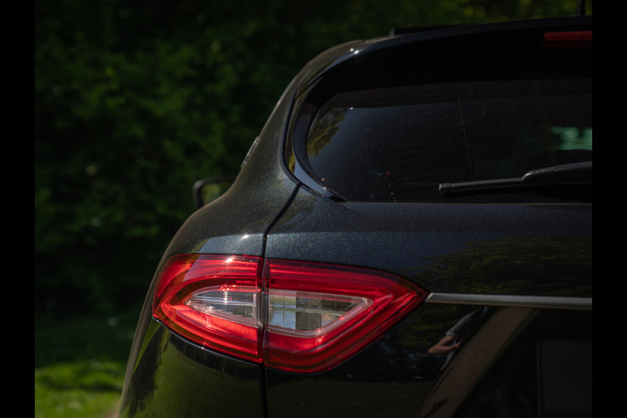 Maserati Levante 3.0 V6 S AWD GranLusso | Pano | Bowers & Wilkins | Stoelventilatie