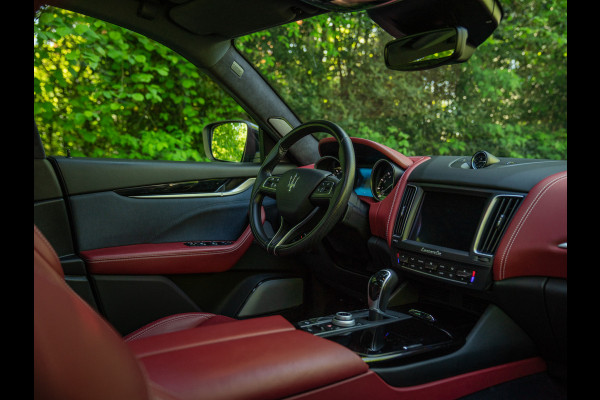 Maserati Levante 3.0 V6 S AWD GranLusso | Pano | Bowers & Wilkins | Stoelventilatie