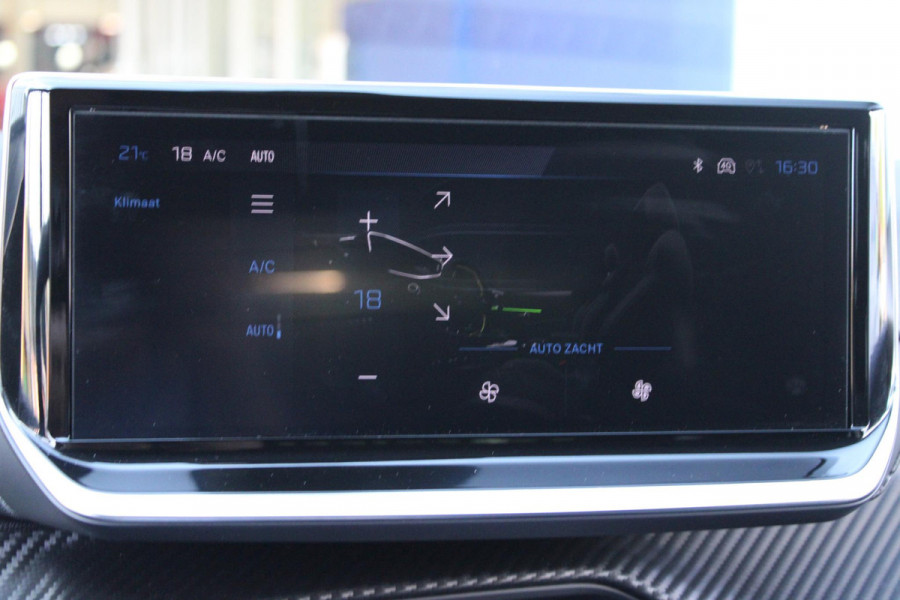 Peugeot 208 1.2 100PK ALLURE | CAMERA VOOR + ACHTER | KEYLESS ENTRY/START | DODEHOEK DETECTIE | NAVIGATIE | DRAADLOZE APPLE CARPLAY/ANDROID AUTO | PARKEERSENSOREN VOOR + ACHTER | ADAPTIVE CRUISE CONTROL | DAB+ RADIO | LED KOPLAMPEN |