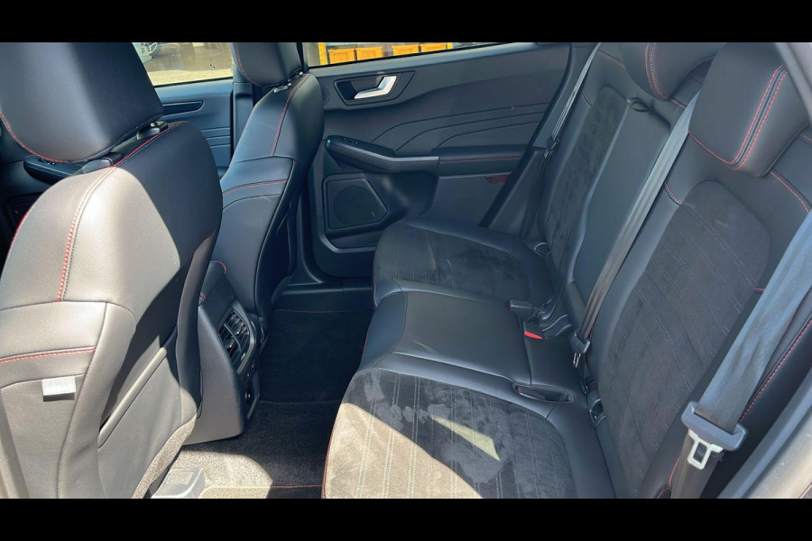 Ford Kuga 2.5 PHEV ST-Line X 225pk | Driver Assistance Pack | Winterpack | Wegklapbare Trekhaak | 1.500kg Trekgewicht  | All Weatherbanden