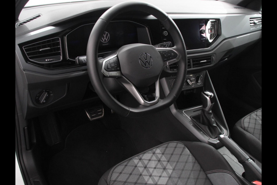 Volkswagen Polo 1.0 TSI DSG R-Line Navigatie Apple Carplay/Android Auto Adaptive Cruise Control Parkeersensoren Stoelverwarming Virtual Cockpit Ledverlichting Climate Control