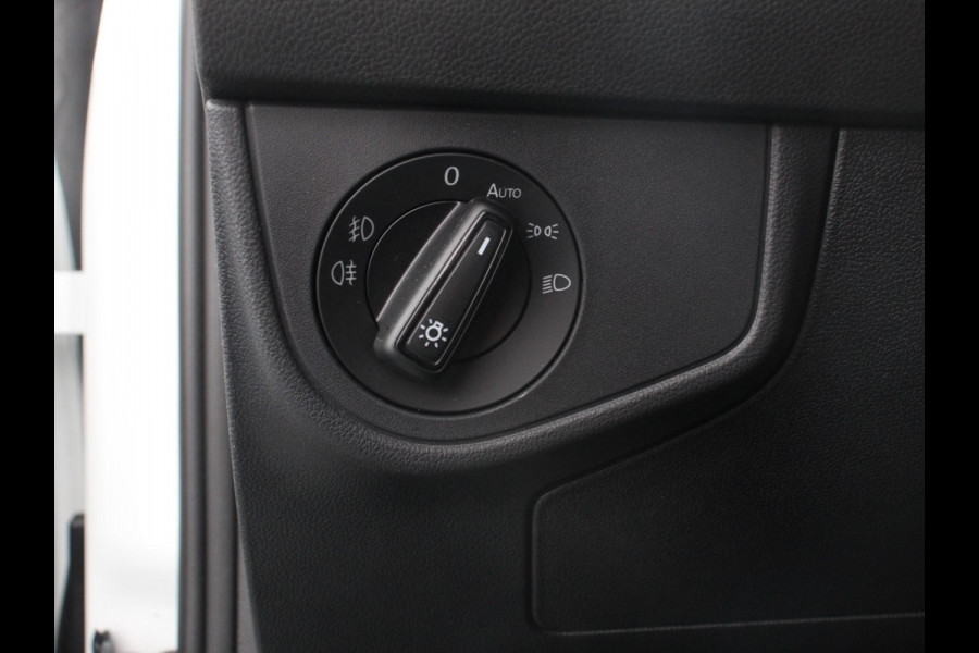 Volkswagen Polo 1.0 TSI DSG R-Line Navigatie Apple Carplay/Android Auto Adaptive Cruise Control Parkeersensoren Stoelverwarming Virtual Cockpit Ledverlichting Climate Control