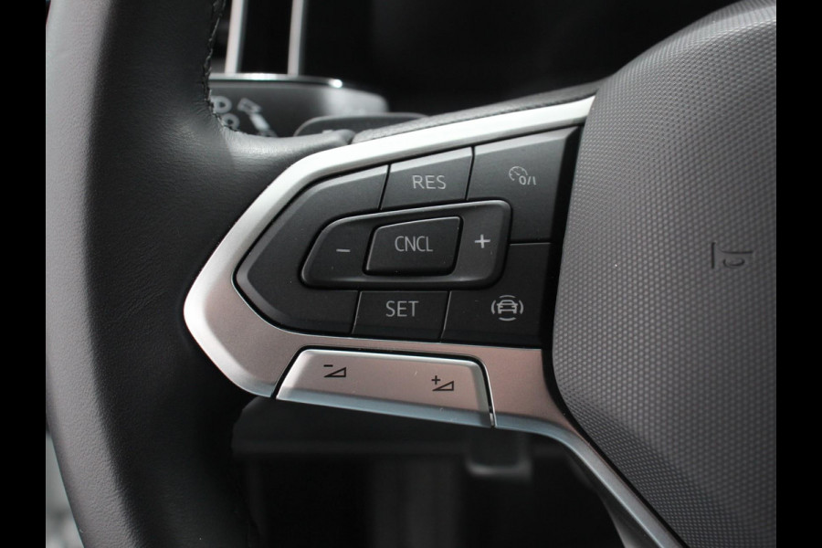 Volkswagen Polo 1.0 TSI DSG R-Line Navigatie Apple Carplay/Android Auto Adaptive Cruise Control Parkeersensoren Stoelverwarming Virtual Cockpit Ledverlichting Climate Control