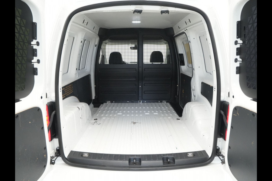 Volkswagen Caddy 2.0 TDI L1H1 BMT Highline Navigatie Pdc Voorruitverwarming Cruise