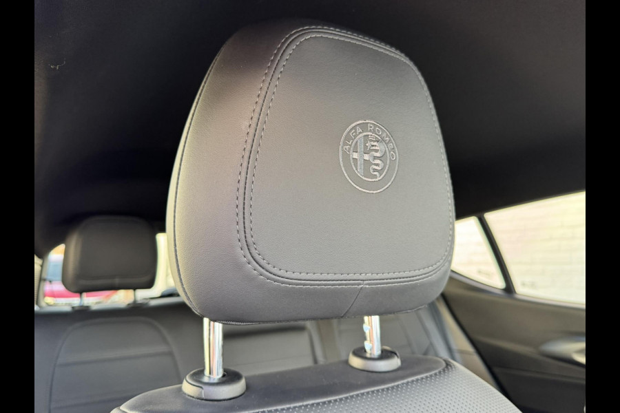 Alfa Romeo Tonale 1.5T Hybrid Edizione Speciale Stoelventilatie/ verwarming Climate control Apple Carplay Android Leder