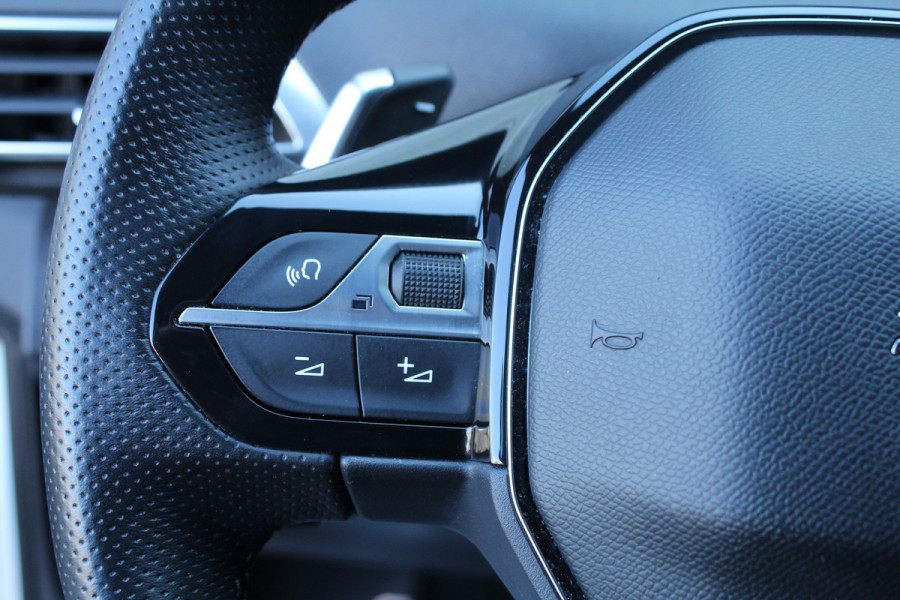 Peugeot 3008 1.2 PureTech 131pk Blue Lease GT AUTOMAAT NL-Auto NAP BTW Clima Cruise Navi 360 Camera Carplay Keyless LMV