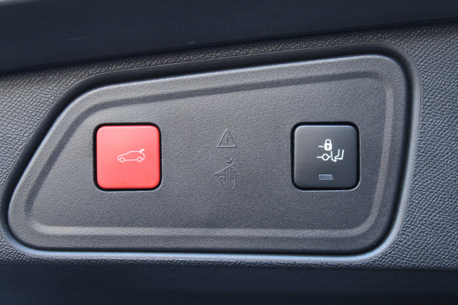 Peugeot 3008 1.2 PureTech 131pk Blue Lease GT AUTOMAAT NL-Auto NAP BTW Clima Cruise Navi 360 Camera Carplay Keyless LMV