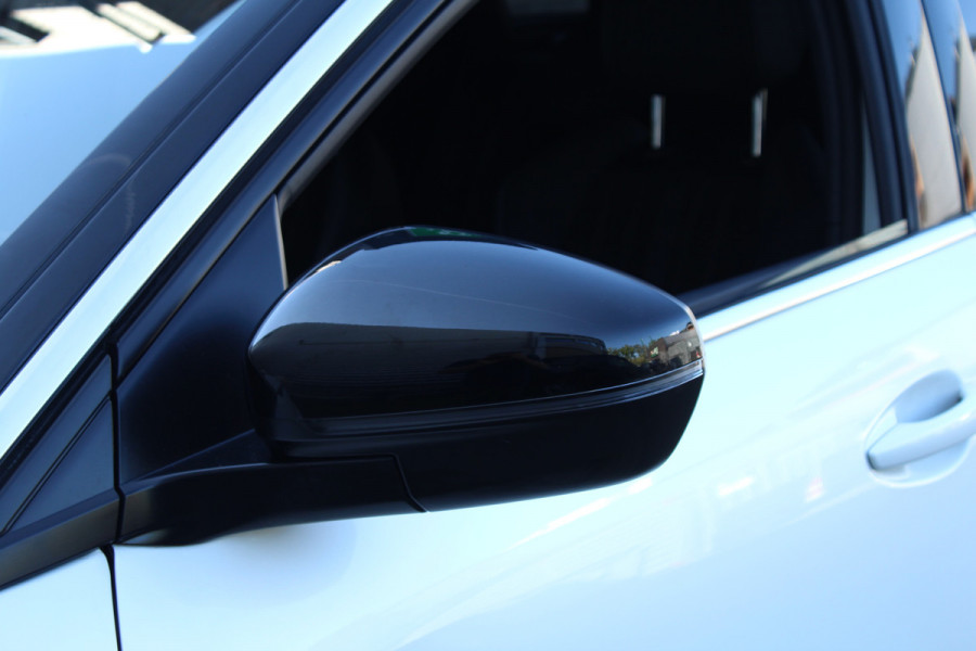 Peugeot 3008 1.2 PureTech 131pk Blue Lease GT AUTOMAAT NL-Auto NAP BTW Clima Cruise Navi 360 Camera Carplay Keyless LMV