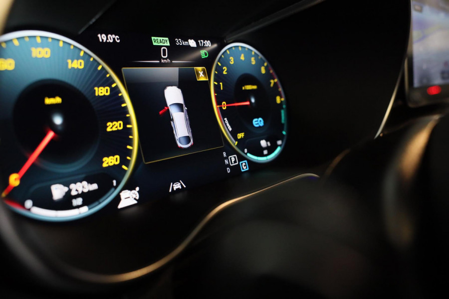 Mercedes-Benz GLC Coupé 300e 4MATIC AMG 63 Look / Memory / Digital Cockpit / Open Dak / Camera / Acc / Trekhaak / Led