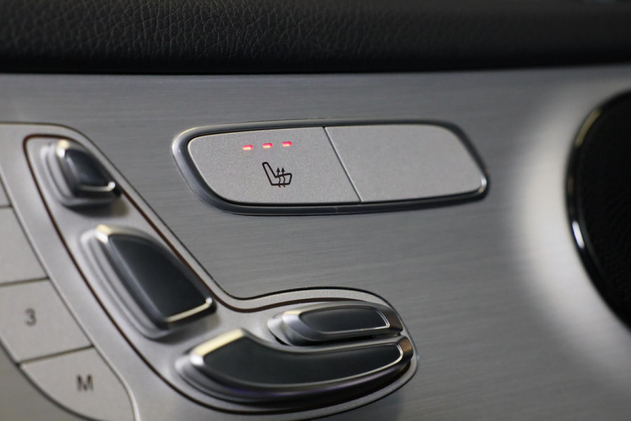 Mercedes-Benz GLC Coupé 300e 4MATIC AMG 63 Look / Memory / Digital Cockpit / Open Dak / Camera / Acc / Trekhaak / Led