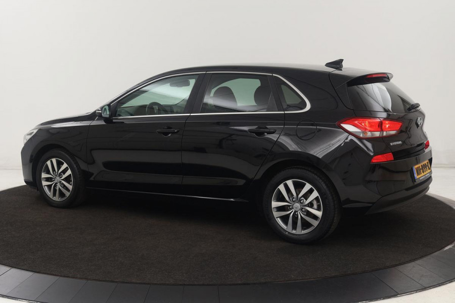 Hyundai i30 1.0 T-GDI First Edition | Carplay | Camera | Full LED | Navigatie | Parkeerhulp | Climate control | Cruise control | Bluetooth