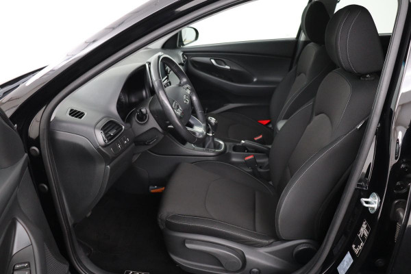 Hyundai i30 1.0 T-GDI First Edition | Carplay | Camera | Full LED | Navigatie | Parkeerhulp | Climate control | Cruise control | Bluetooth