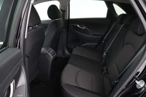 Hyundai i30 1.0 T-GDI First Edition | Carplay | Camera | Full LED | Navigatie | Parkeerhulp | Climate control | Cruise control | Bluetooth