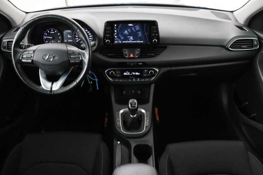 Hyundai i30 1.0 T-GDI First Edition | Carplay | Camera | Full LED | Navigatie | Parkeerhulp | Climate control | Cruise control | Bluetooth