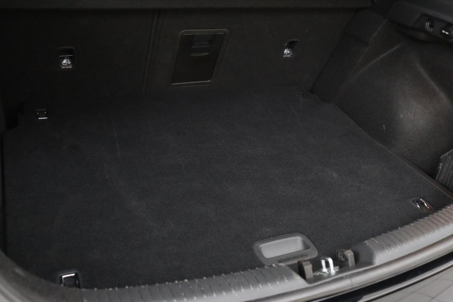 Hyundai i30 1.0 T-GDI First Edition | Carplay | Camera | Full LED | Navigatie | Parkeerhulp | Climate control | Cruise control | Bluetooth