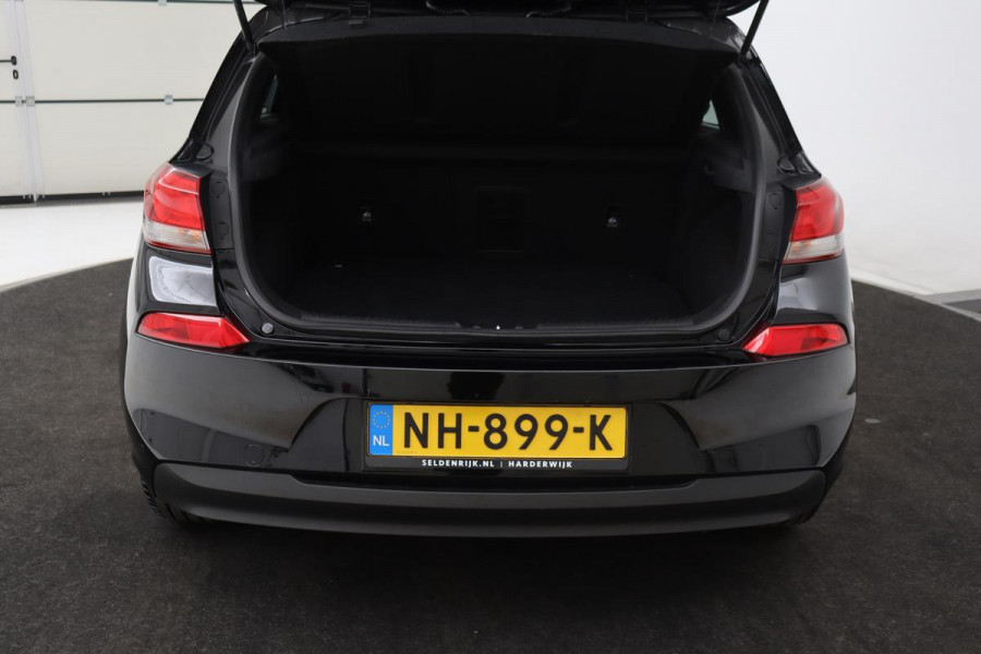 Hyundai i30 1.0 T-GDI First Edition | Carplay | Camera | Full LED | Navigatie | Parkeerhulp | Climate control | Cruise control | Bluetooth