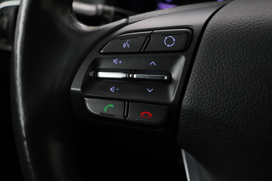 Hyundai i30 1.0 T-GDI First Edition | Carplay | Camera | Full LED | Navigatie | Parkeerhulp | Climate control | Cruise control | Bluetooth