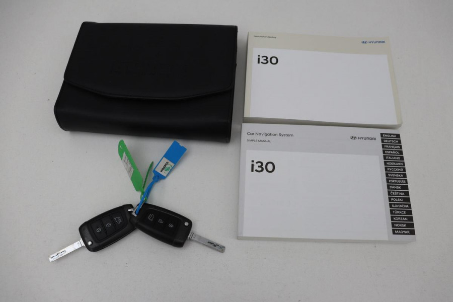 Hyundai i30 1.0 T-GDI First Edition | Carplay | Camera | Full LED | Navigatie | Parkeerhulp | Climate control | Cruise control | Bluetooth