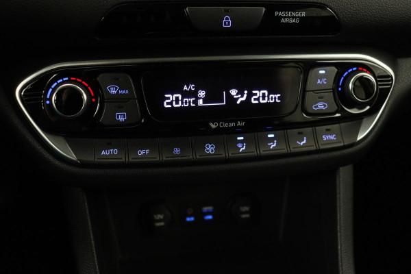 Hyundai i30 1.0 T-GDI First Edition | Carplay | Camera | Full LED | Navigatie | Parkeerhulp | Climate control | Cruise control | Bluetooth