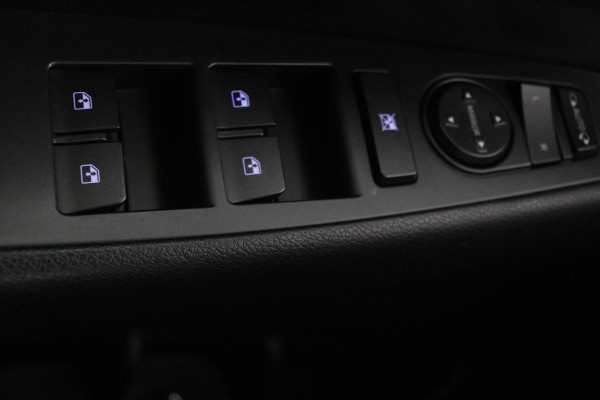 Hyundai i30 1.0 T-GDI First Edition | Carplay | Camera | Full LED | Navigatie | Parkeerhulp | Climate control | Cruise control | Bluetooth